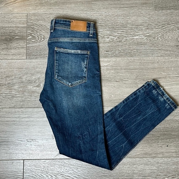 ZARA Trafaluc Denimwear High Rise Ankle Jeans - Picture 3 of 5